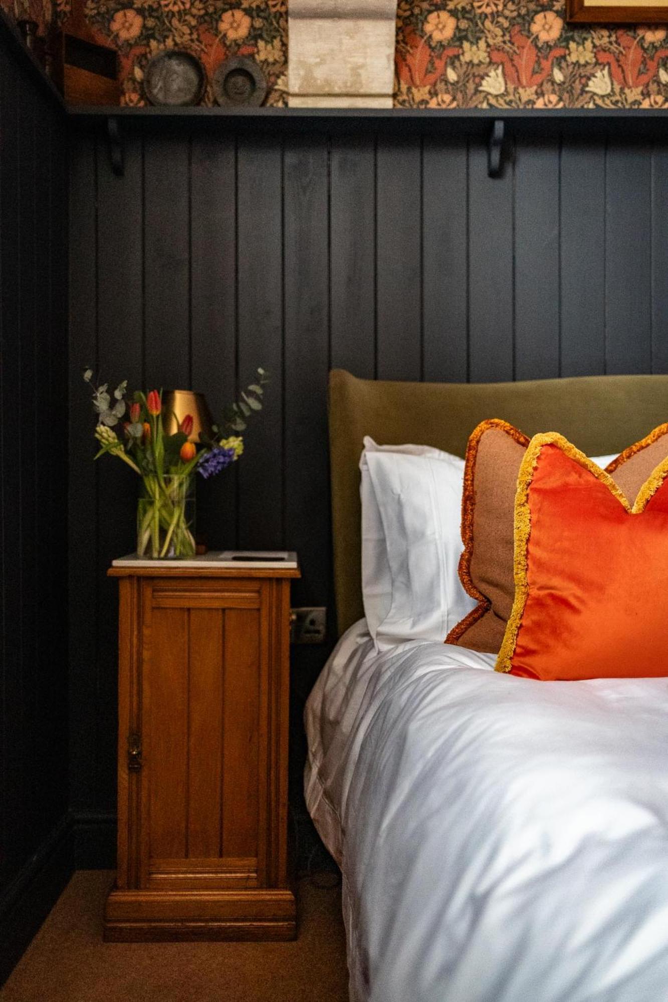 Old Town Luxury, By The Sea *